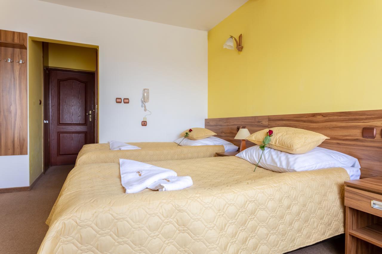 Hotel Goralski Raj โนวือตาร์ก ภายนอก รูปภาพ