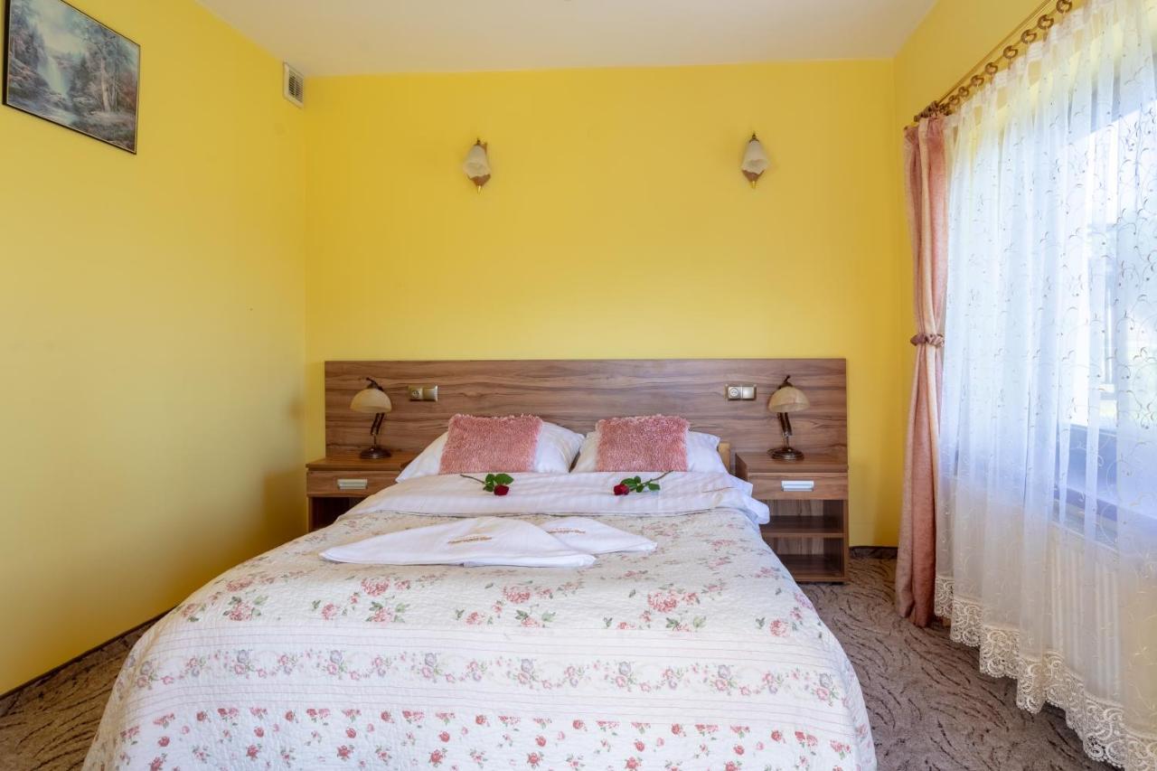 Hotel Goralski Raj โนวือตาร์ก ภายนอก รูปภาพ